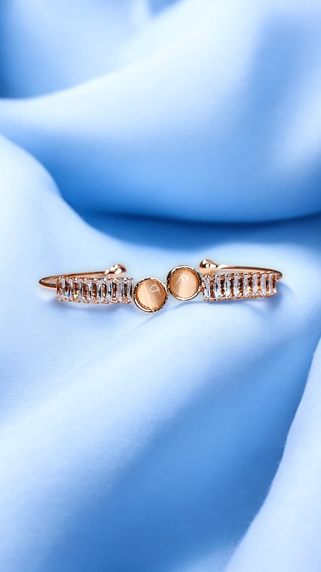 Golden Glow Crystal Bracelet
