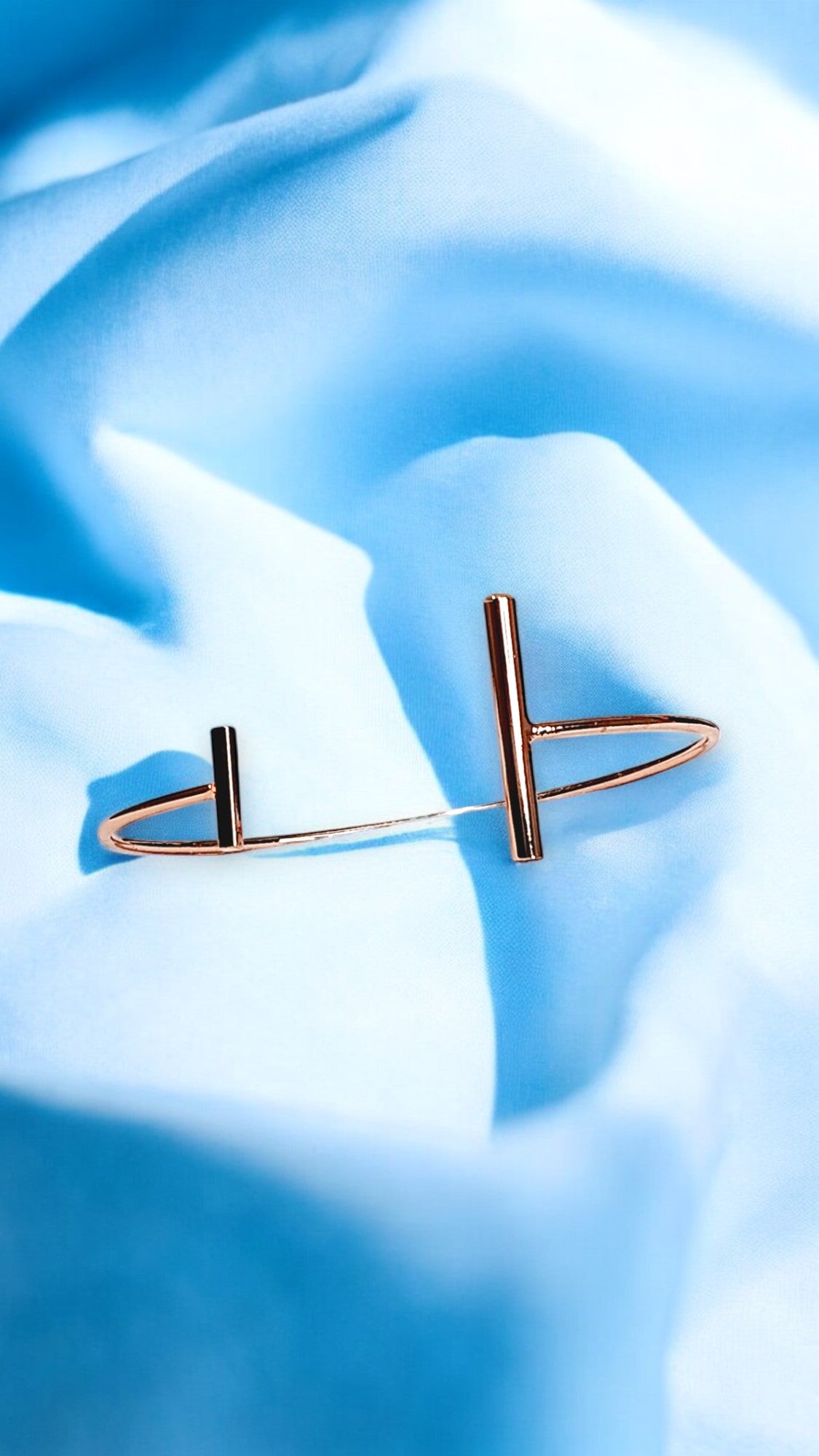 AURA TWIN BAR – Sleek Rose Gold Cuff