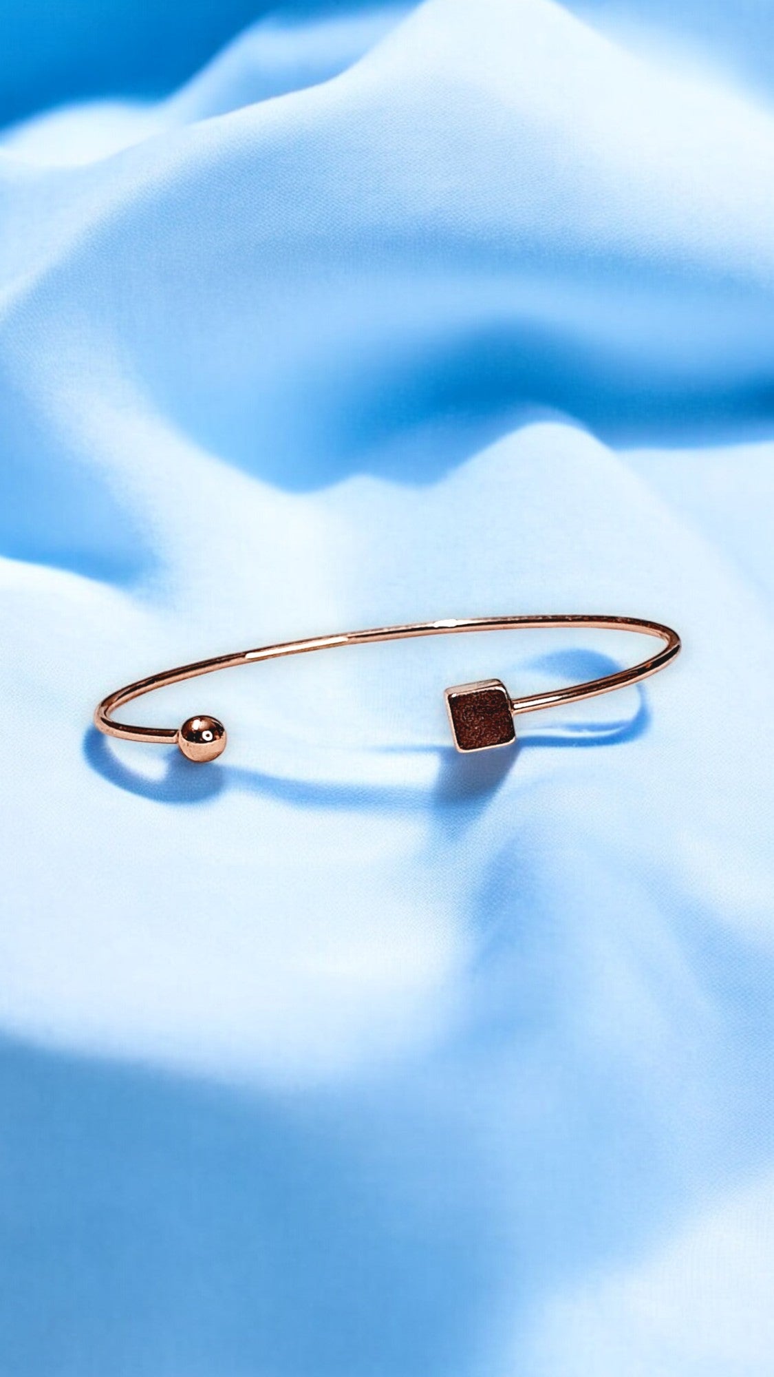 MINIMAL CUBE – The Modern Muse Bangle