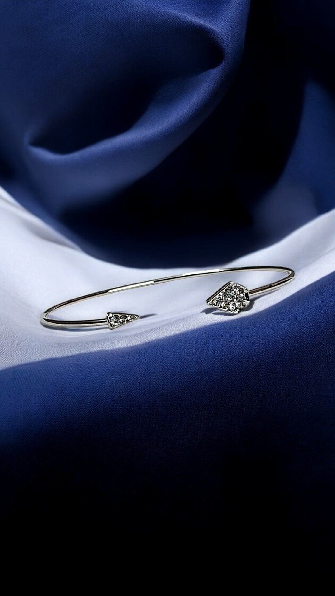 Crystal Edge Arrowhead Bracelet