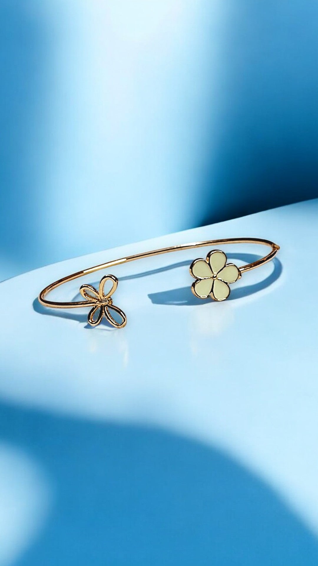 Blossom Breeze Floral Bracelet