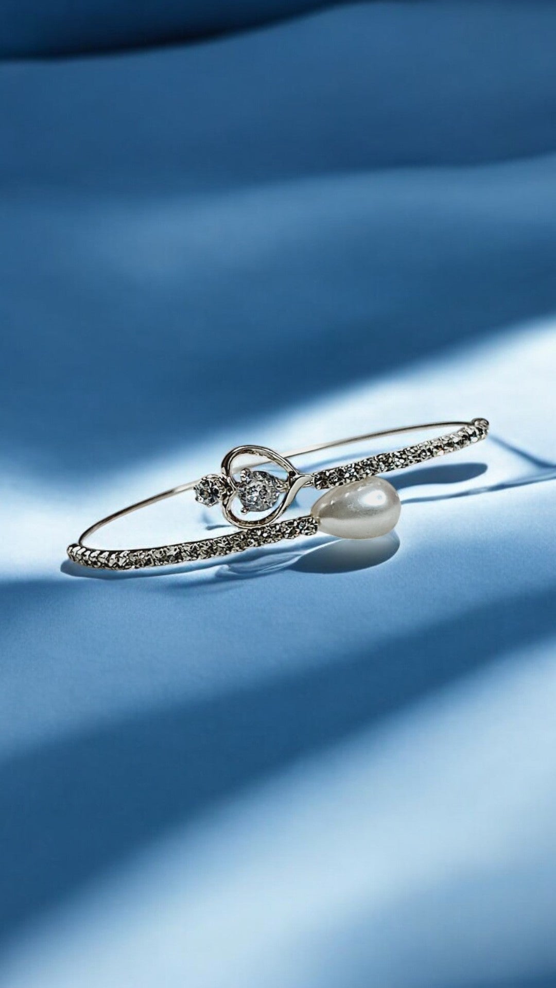 Heart Pearl Spark Bracelet