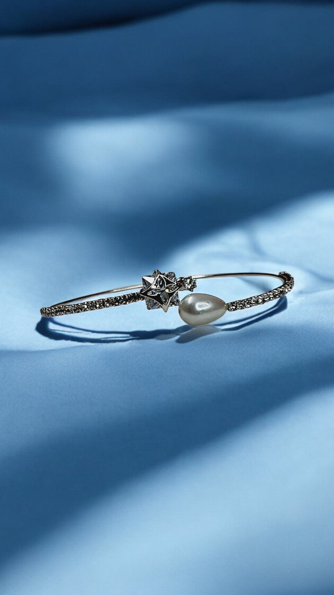 Twilight Star Pearl Spark Bracelet