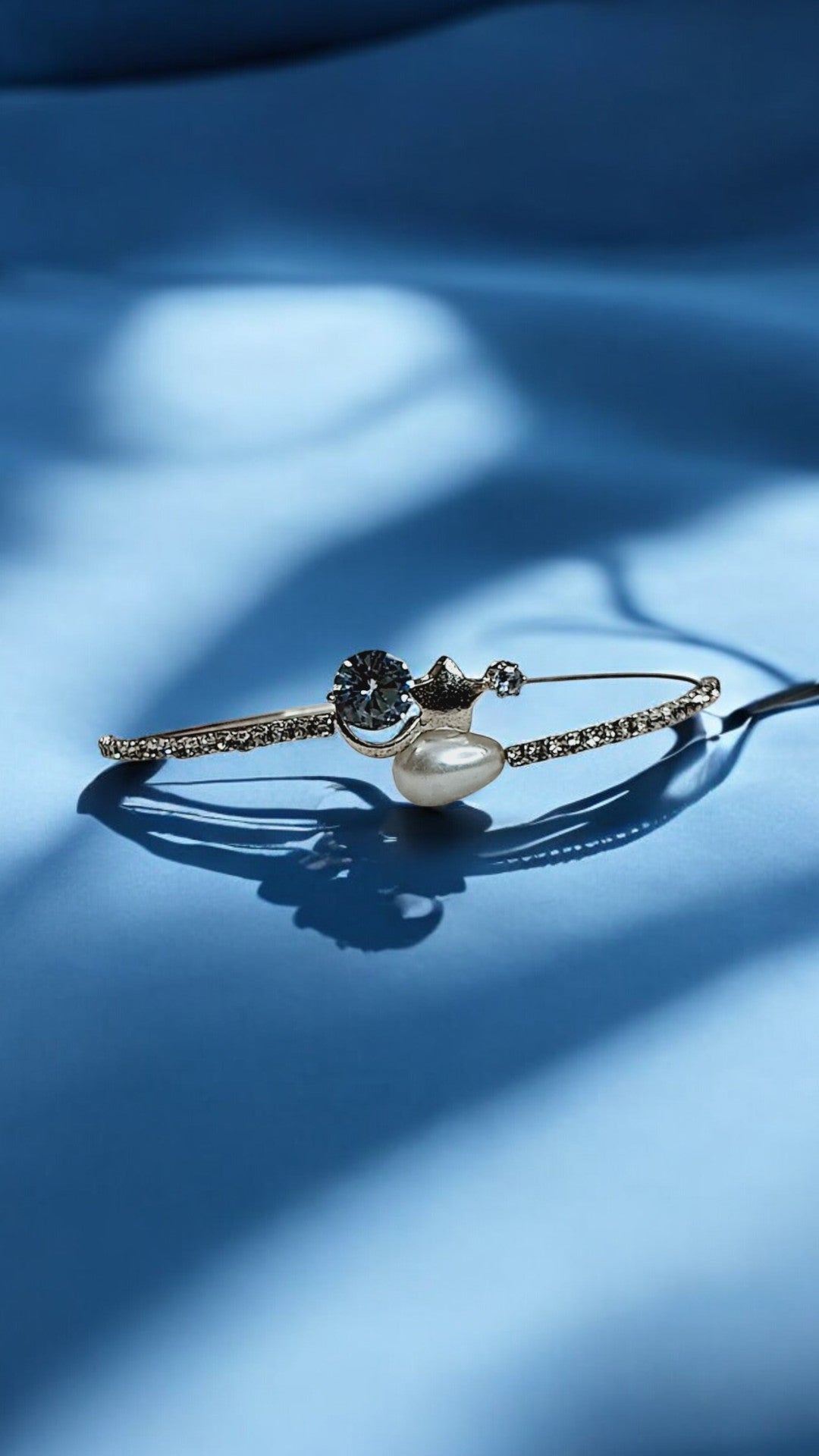 Royal Crown Pearl Spark Bracelet