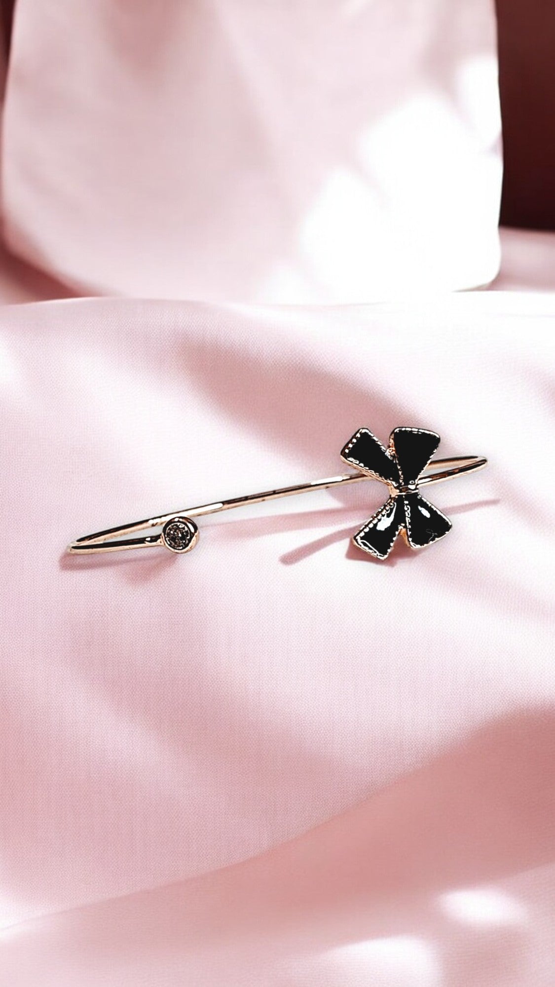 Noir Bow Black Enamel Bracelet