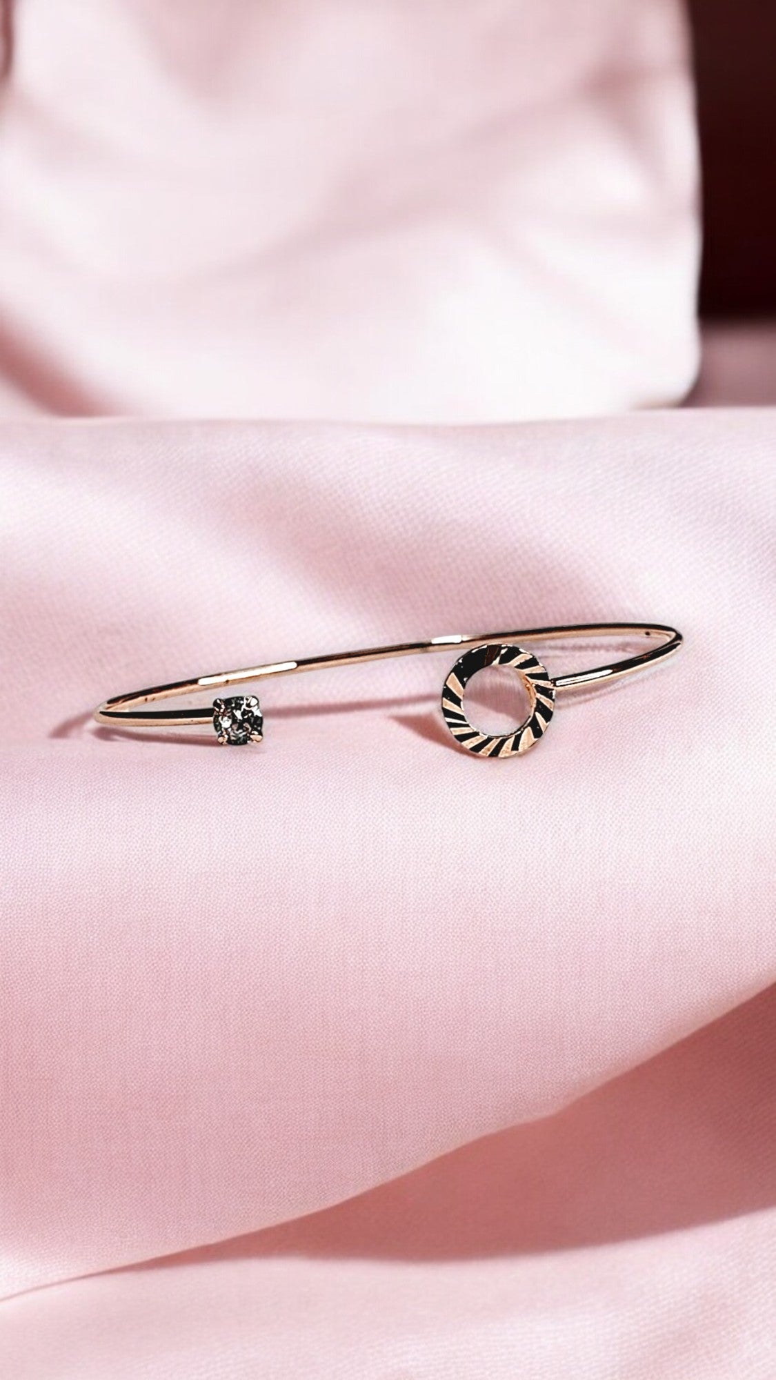 Golden Halo Crystal Bracelet
