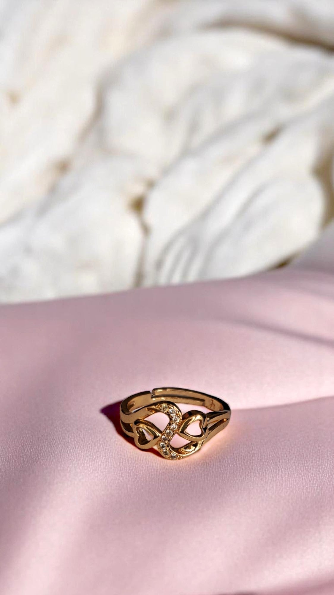 💛 Eternal Hearts Band Ring ✨