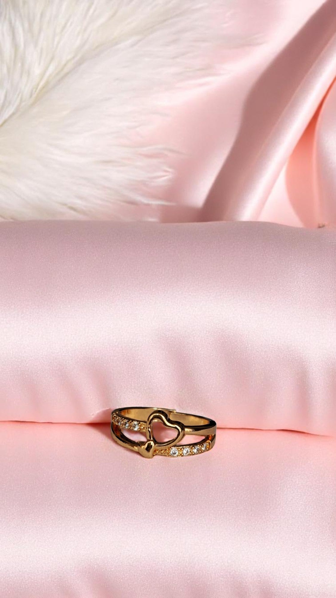 π Crowned Heart Spark Ring β¨