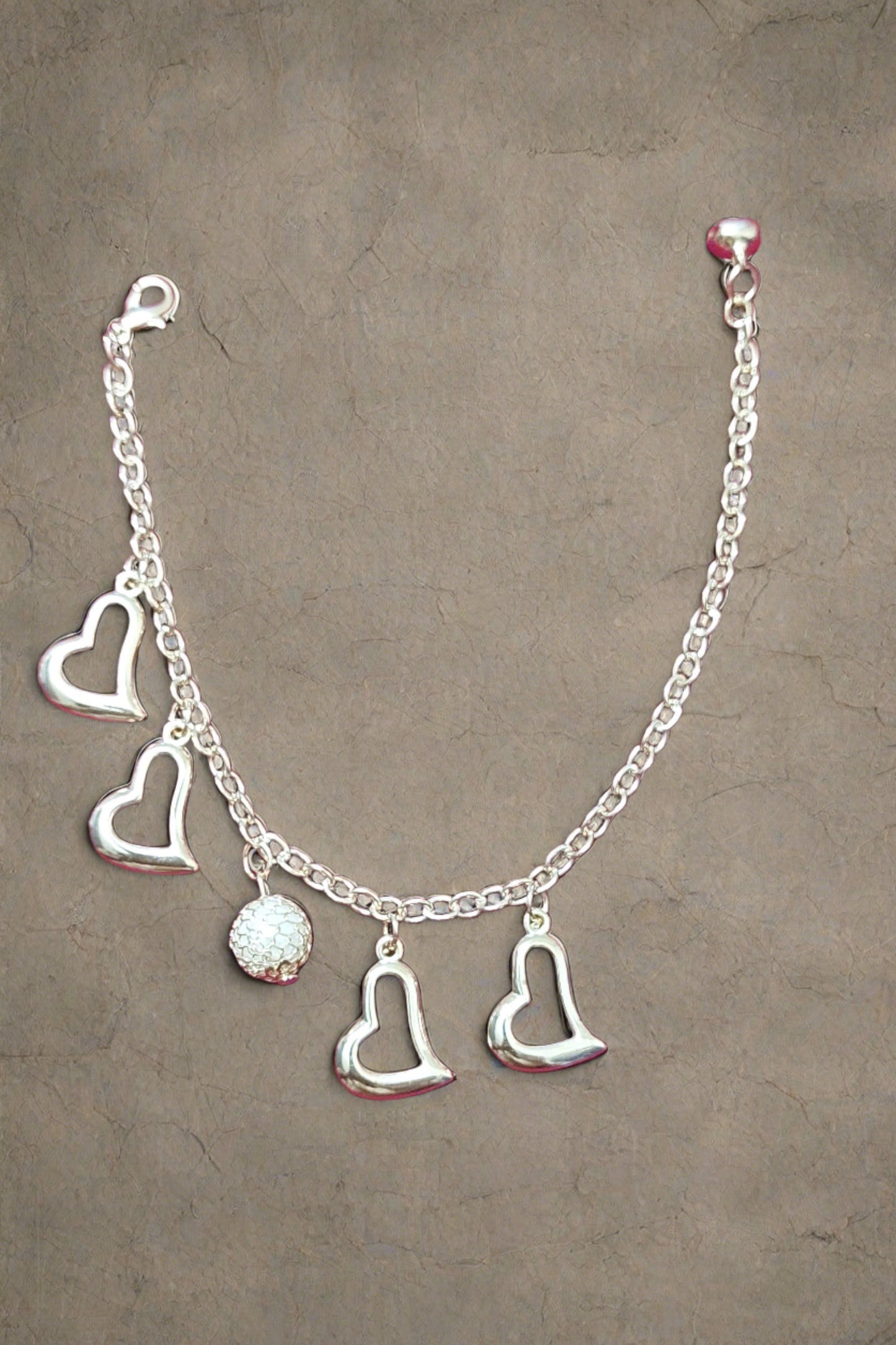 Twisted Heart Single Chain Bracelet