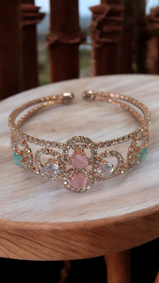 Four Circle Festive Bracelet