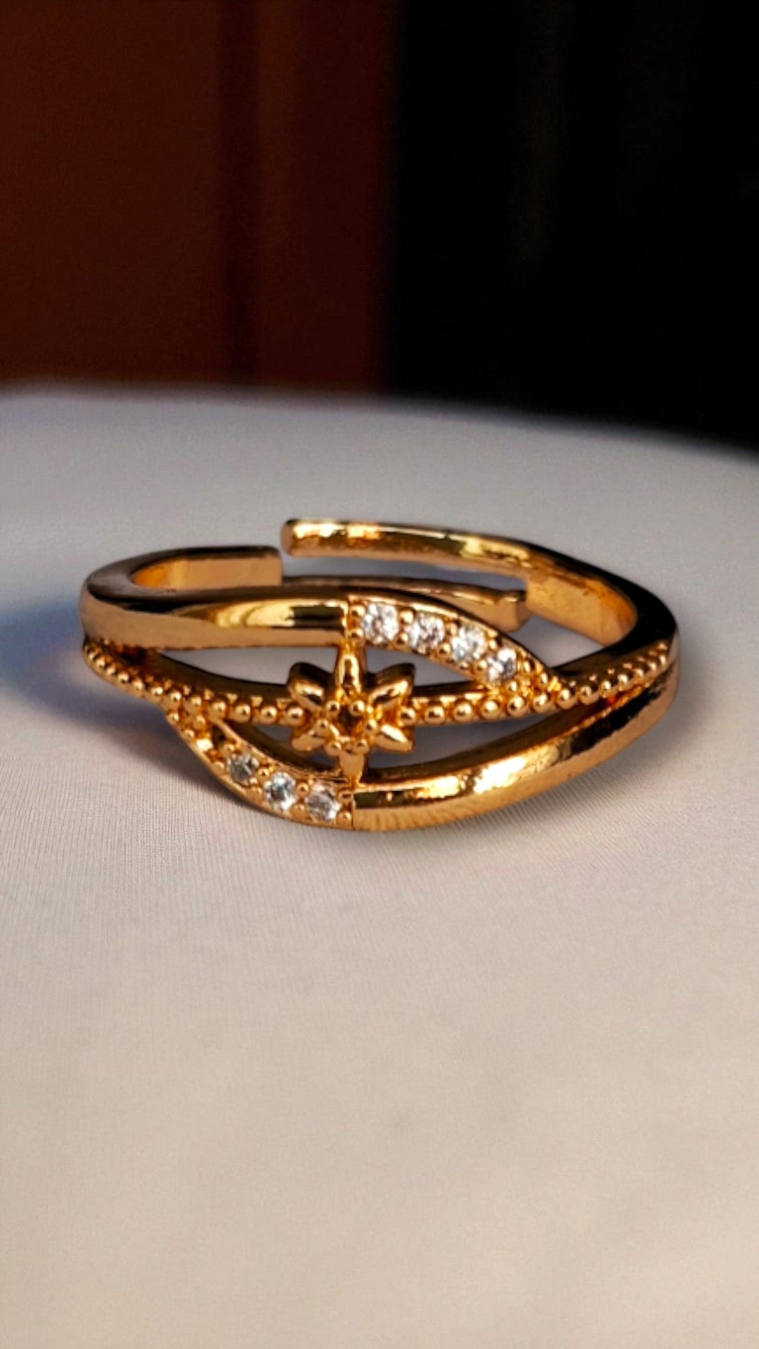 Golden Star Elegance Finger Ring