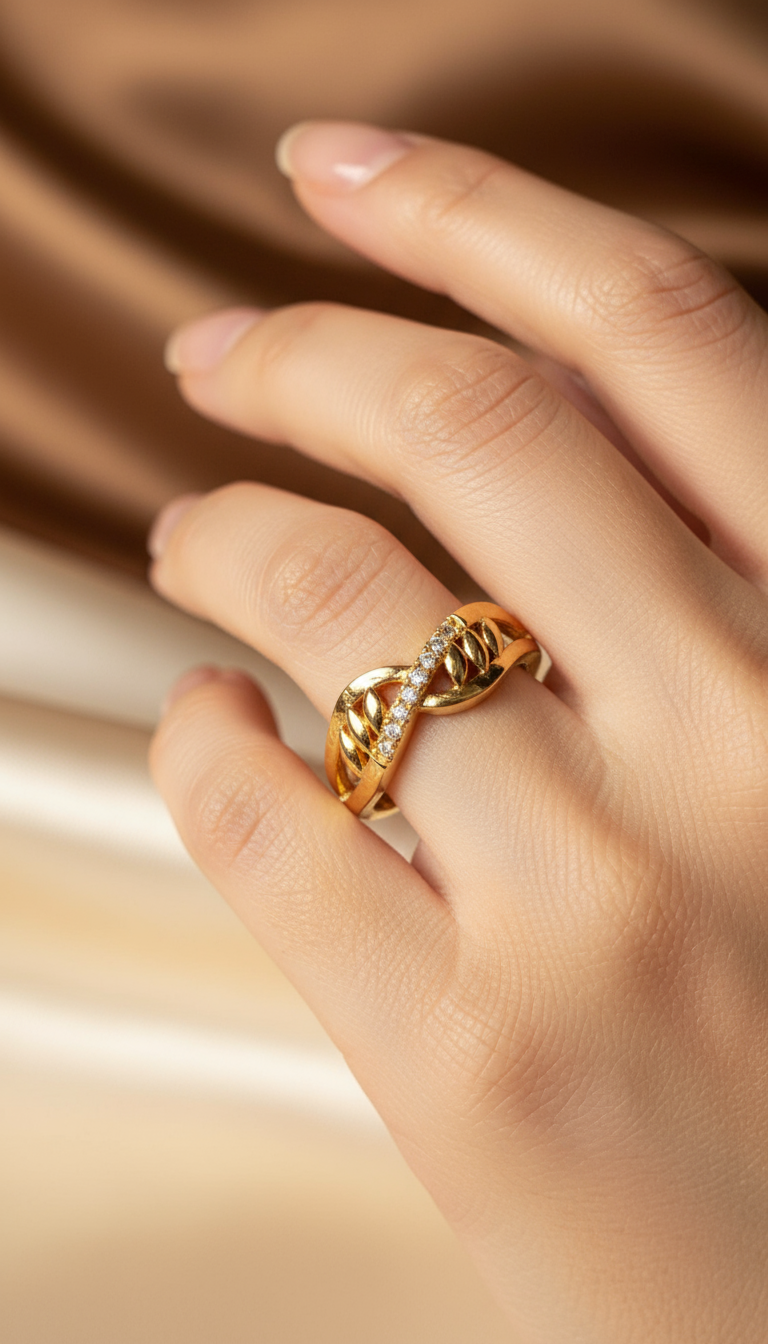 Golden Leaf Grace Finger Ring