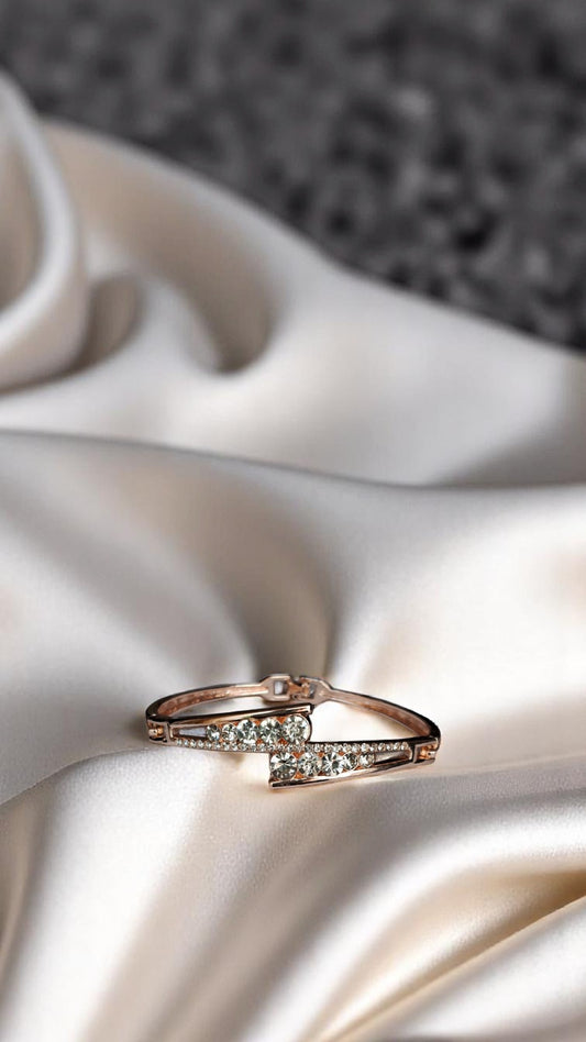 Korean Double Tip Diamond Bracelet 💎