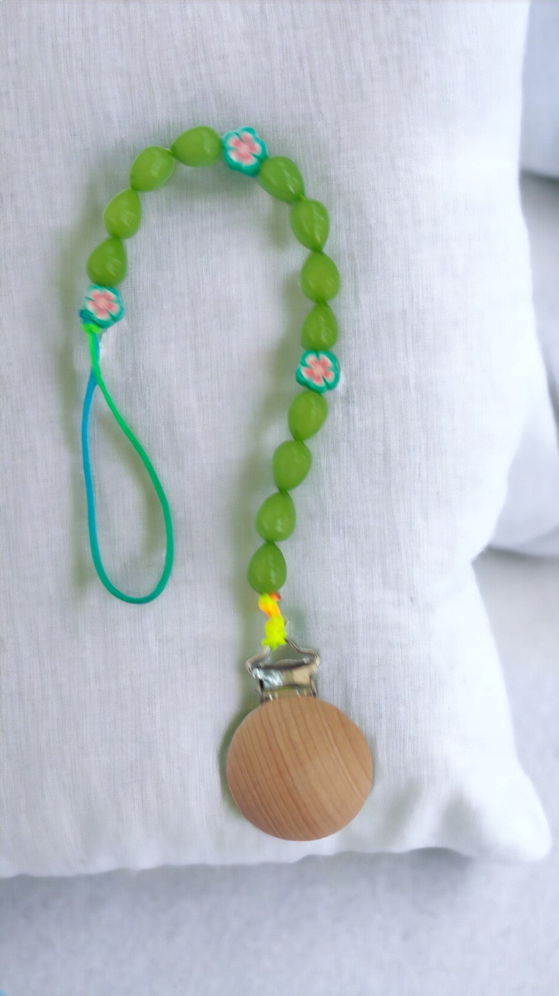 Green Flower Green Acrylic Beads Pacifier Clip