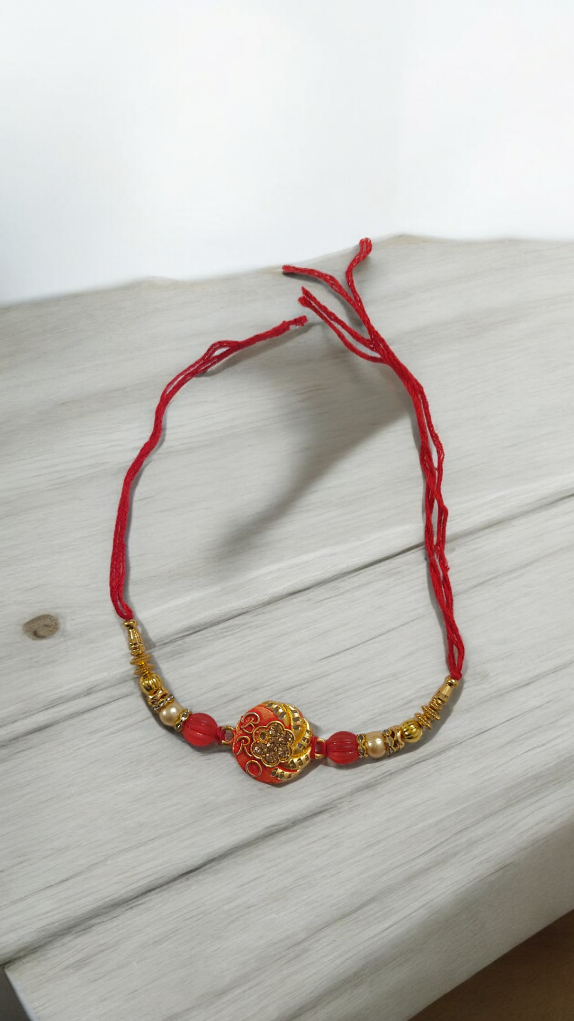 Red Ombre Circle Rakhi