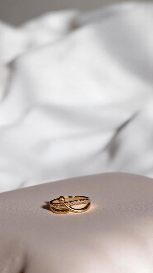 ✨ Korean Loop Luxe Gold Ring ✨